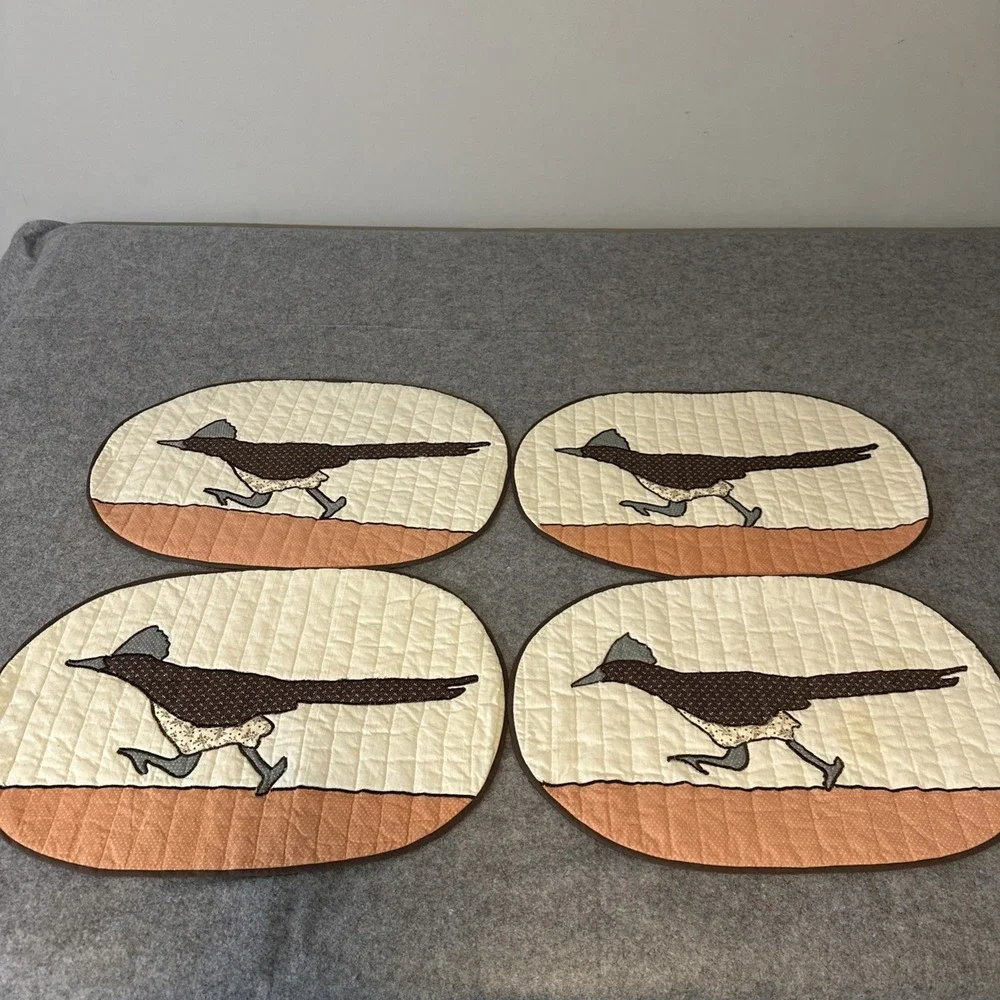 4 Handmade Quilted Oval Roadrunner Fabric Placemats Grandma Country Farmhouse